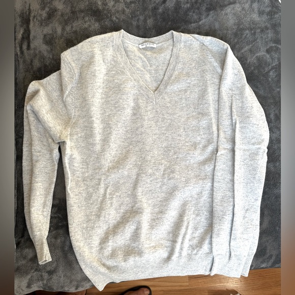 Lightweight grey sweater - Picture 1 of 4